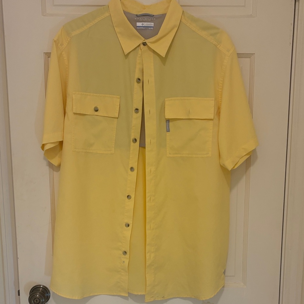 Men’s Columbia Omni-Shade Performance Yellow Casual Button Down Shirt